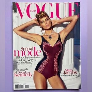 Vogue Paris 924 February 2012